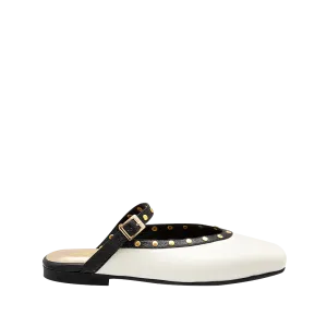 Mule in dune-colored leather